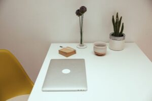 Tips for Organizing a Clutter-Free Workspace to Boost Productivity